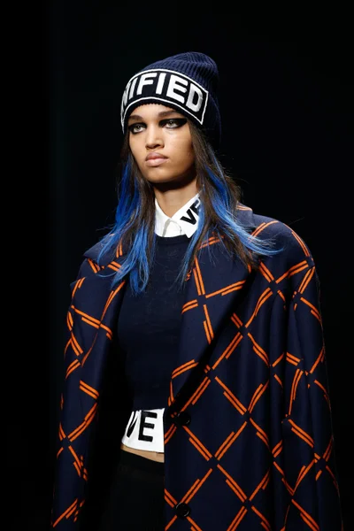 Look 14